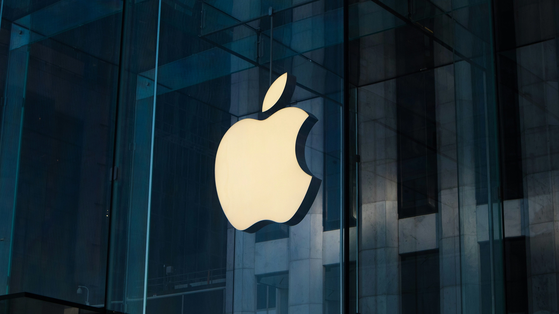 Inversores Demandan a Apple por Supuestamente Enga&ntilde;ar Sobre el Progreso en IA