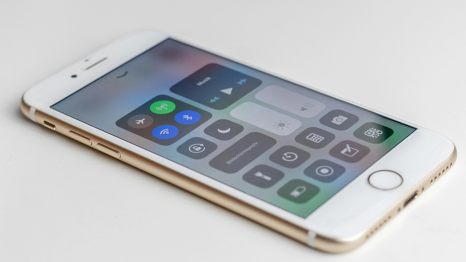 Jack Dorsey lanza Bitchat, una aplicaci&oacute;n de mensajer&iacute;a Bluetooth descentralizada