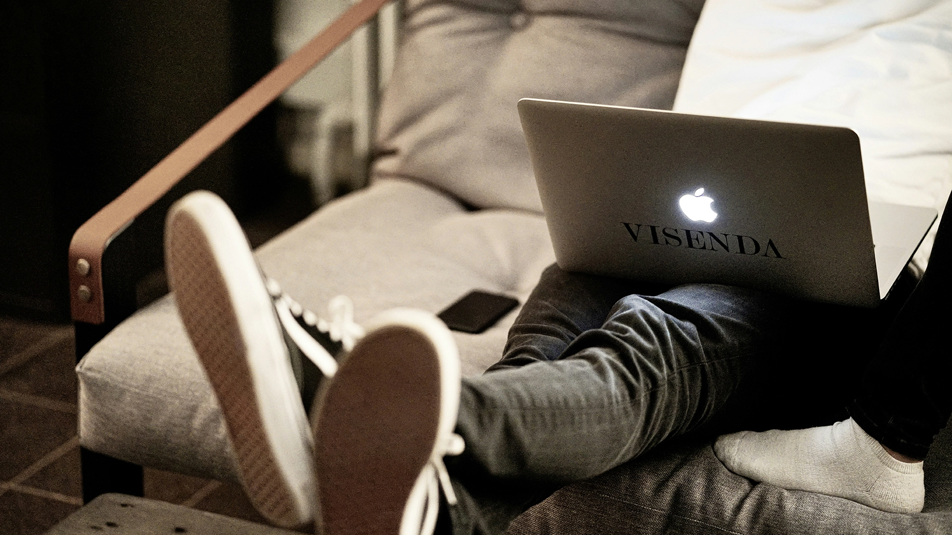 Las Leyes de Verificaci&oacute;n de Edad Empujan a los Usuarios hacia Sitios Online No Regulados